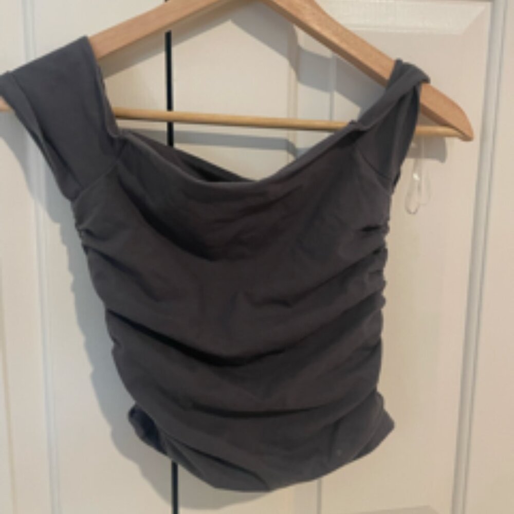 Hollister Off-Shoulder Top Grey